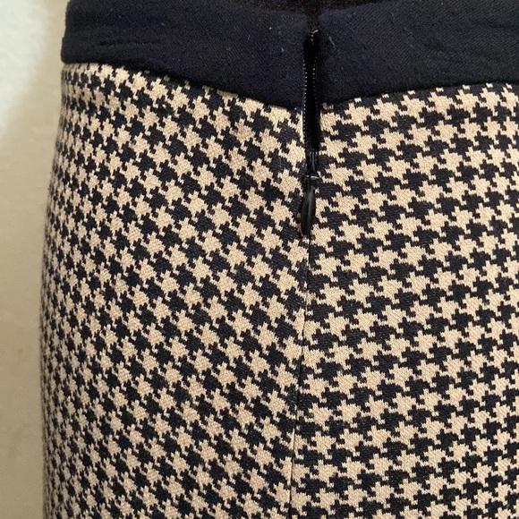 Ann Taylor Skirt - Picture 4 of 5